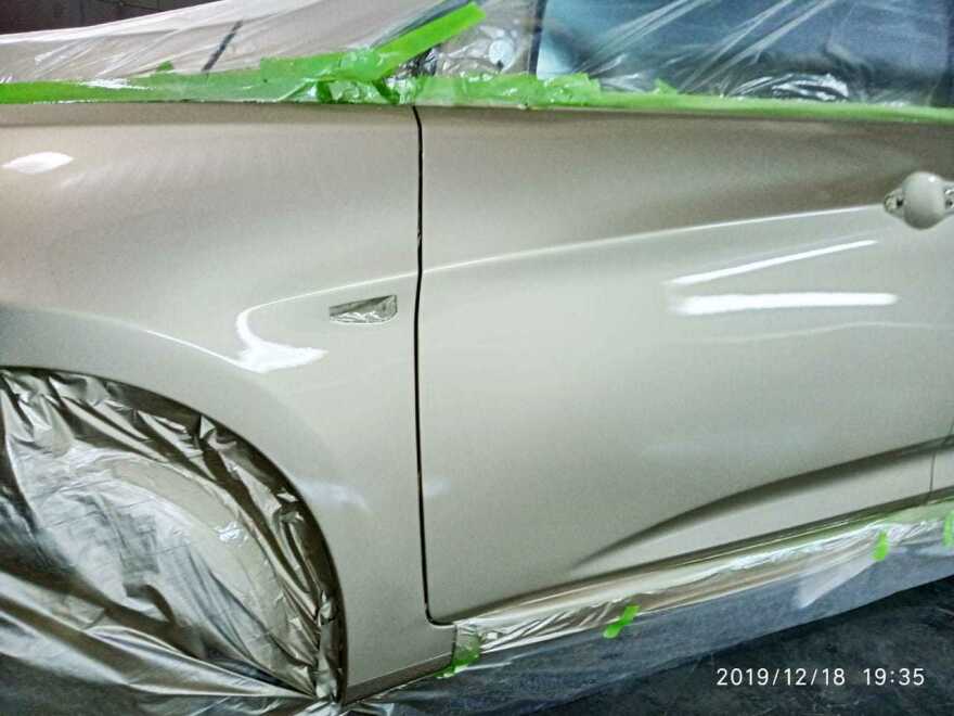 Hyundai Solaris фото процесс ремонта в автосервисе