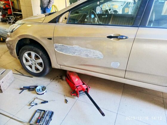 Hyundai Solaris ремонт двери